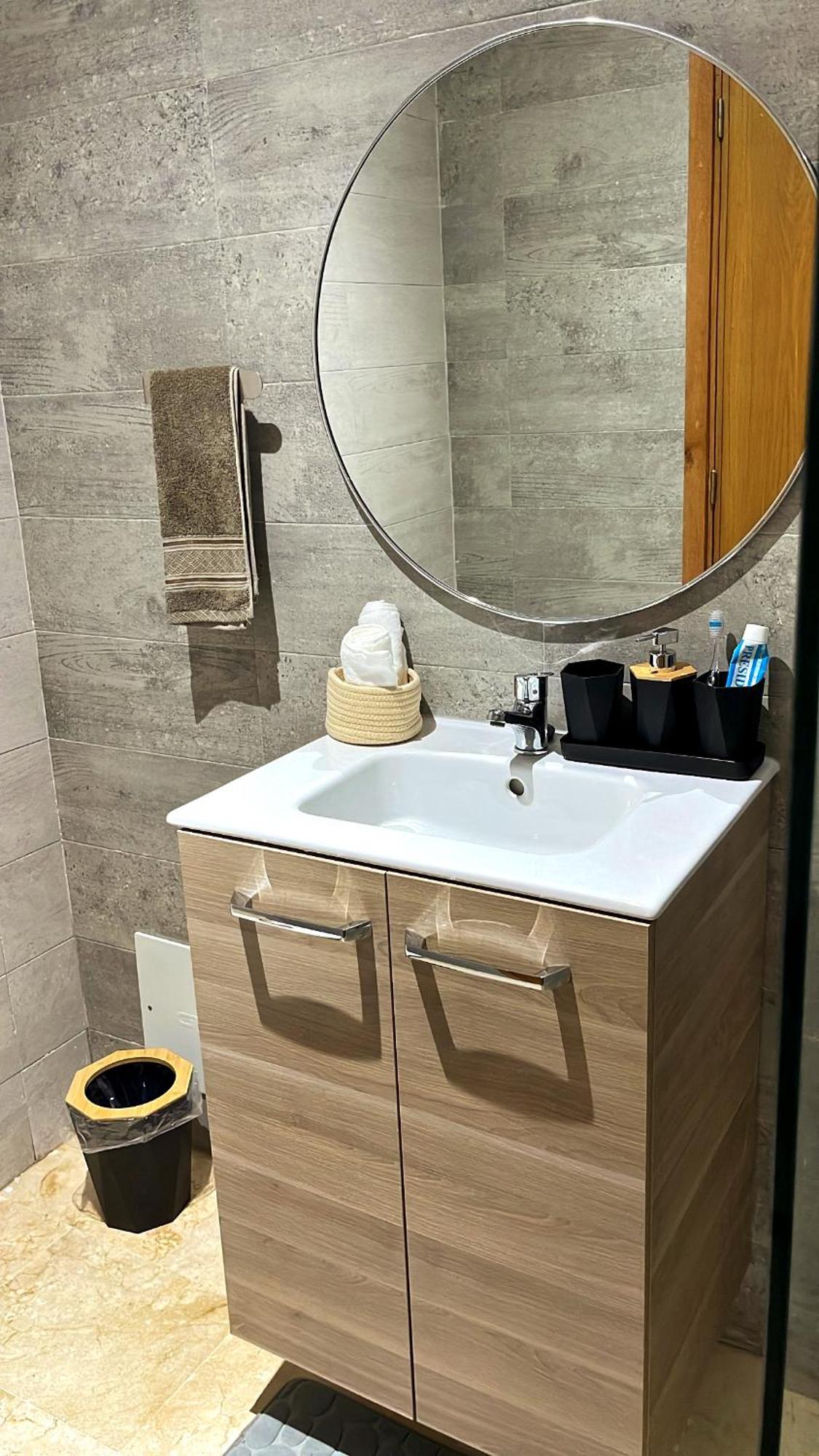 Elegant Appartement Avec Un Acces Piscine Jardin Parking Sous-Sol Et Wifi Haut Debit Fibre Optique Tangier Bagian luar foto