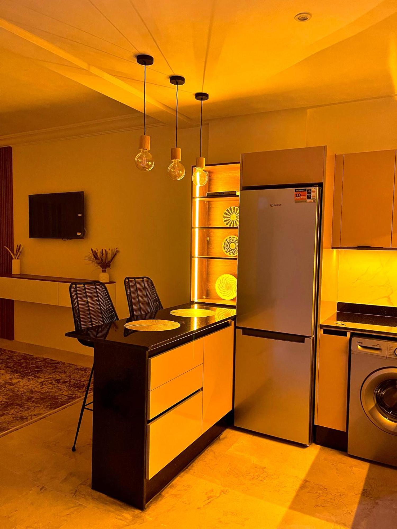 Elegant Appartement Avec Un Acces Piscine Jardin Parking Sous-Sol Et Wifi Haut Debit Fibre Optique Tangier Bagian luar foto